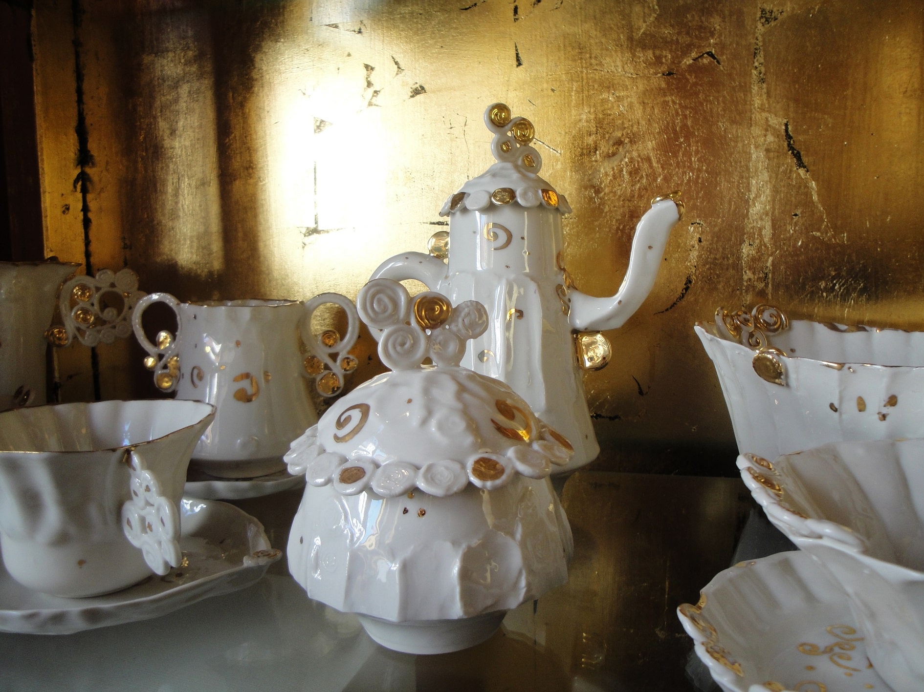 Learn the art of Slovenian porcelain making Local Purse